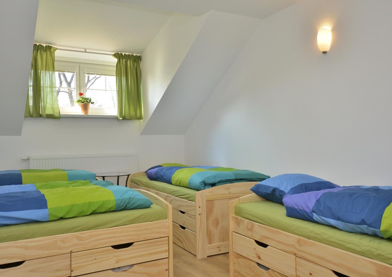 Vinny Sklep U Muhlbergeru Jaroslavice  Kamer foto